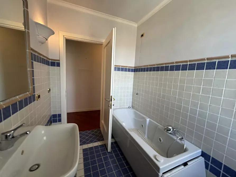 Immagine 29 di Attico in vendita  in Via Genova a Villafranca Padovana