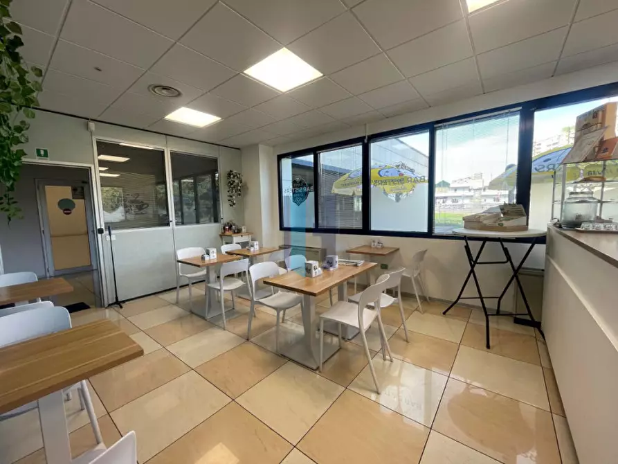 Immagine 3 di Attività commerciale in vendita  in Via Enzo Ferrari 4 a Brescia