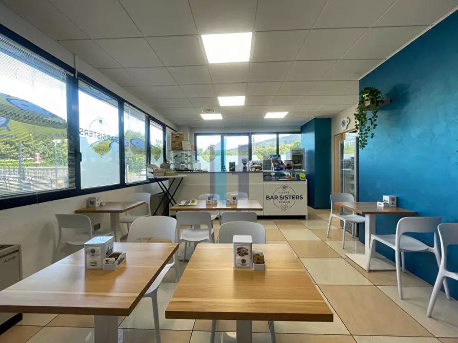 Immagine 6 di Attività commerciale in vendita  in Via Enzo Ferrari 4 a Brescia