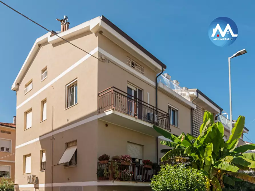 Immagine 1 di Appartamento in vendita  in Via Giovanni Ondedei a Pesaro