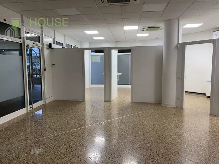 Immagine 3 di Ufficio in affitto  in Viale dell'Industria a Schio