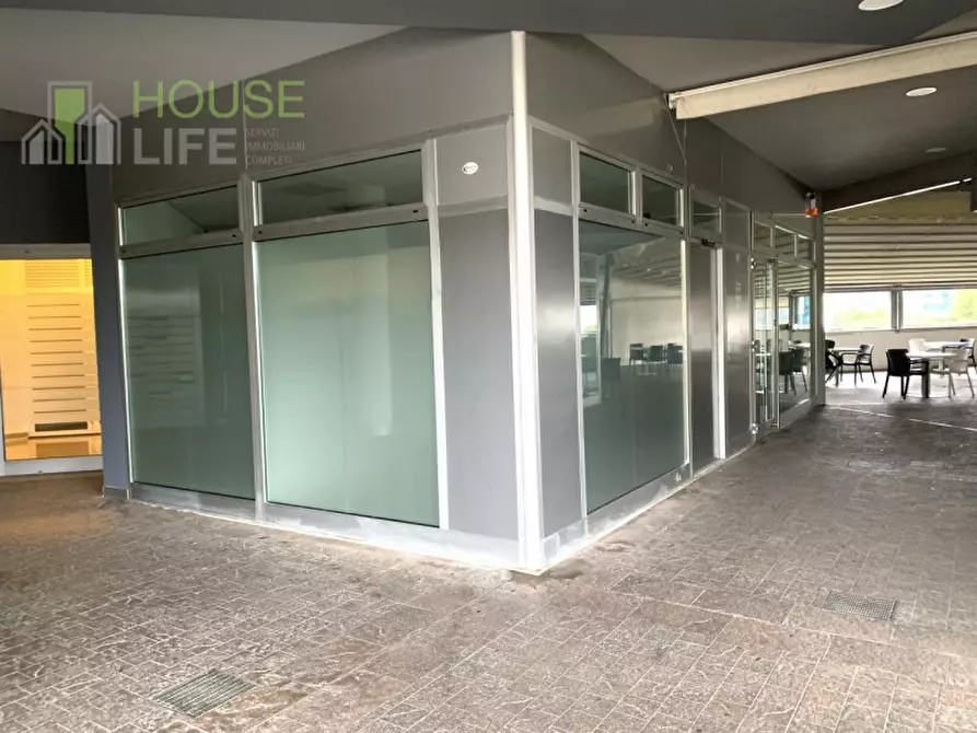 Immagine 5 di Ufficio in affitto  in Viale dell'Industria a Schio