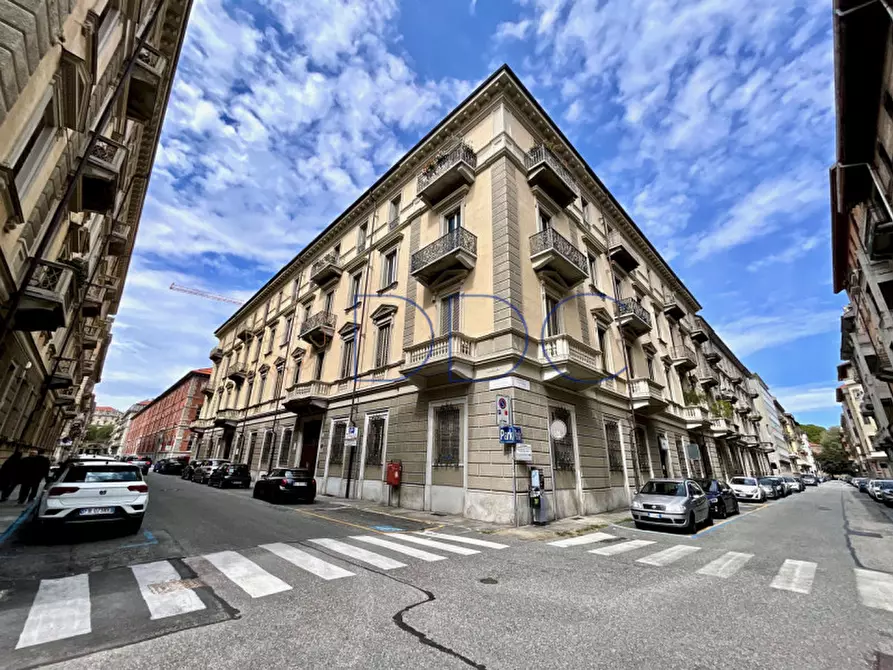 Immagine 36 di Appartamento in vendita  in Via Ottavio Revel 17 a Torino