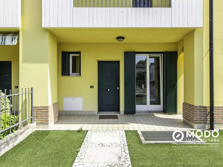 Immagine 3 di Villetta a schiera in vendita  in via Monte San Michele 31 a Quinto Vicentino