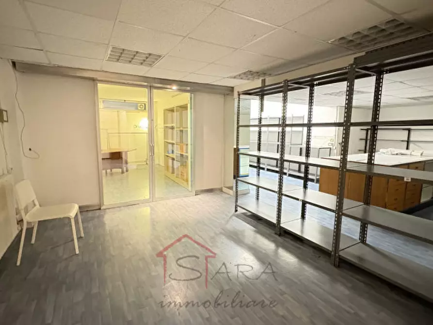 Immagine 3 di Negozio in vendita  in piazza garibaldi 8 a Padova