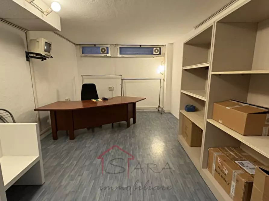 Immagine 5 di Negozio in vendita  in piazza garibaldi 8 a Padova