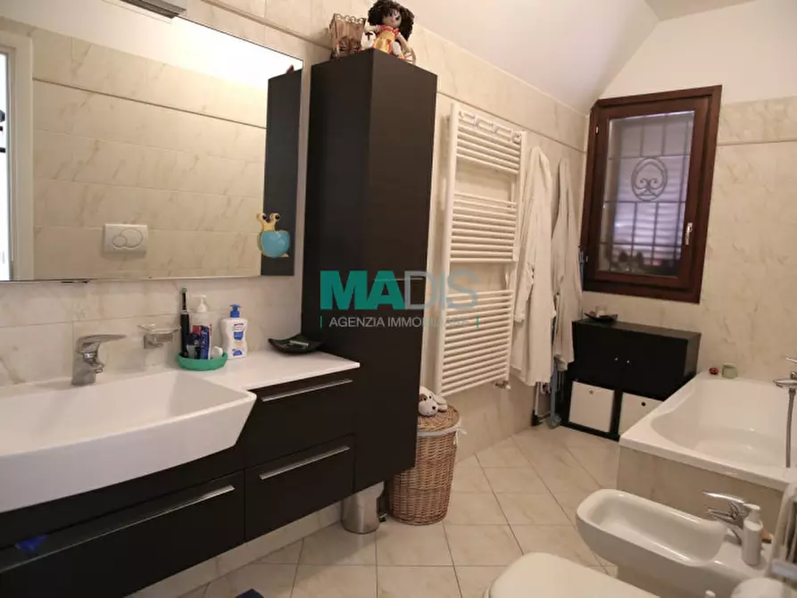 Immagine 3 di Appartamento in vendita  a Prato