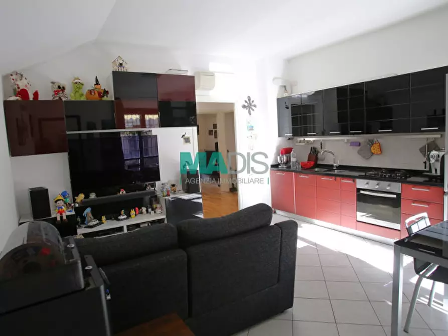 Immagine 6 di Appartamento in vendita  a Prato