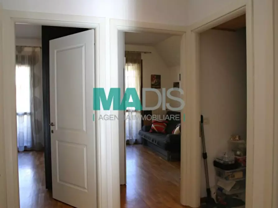 Immagine 10 di Appartamento in vendita  a Prato