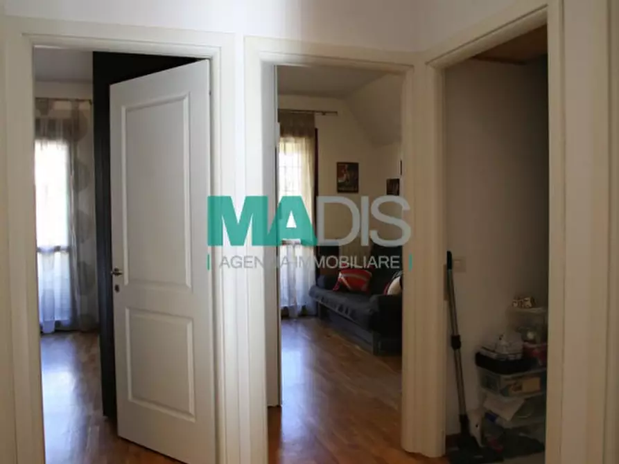 Immagine 11 di Appartamento in vendita  a Prato