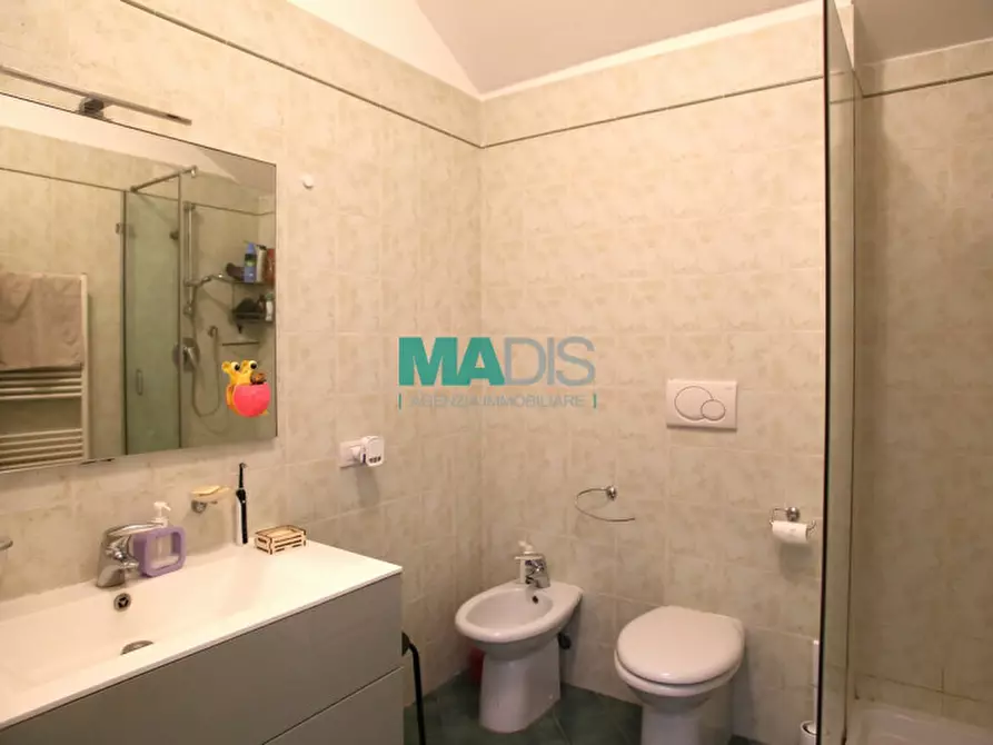 Immagine 12 di Appartamento in vendita  a Prato