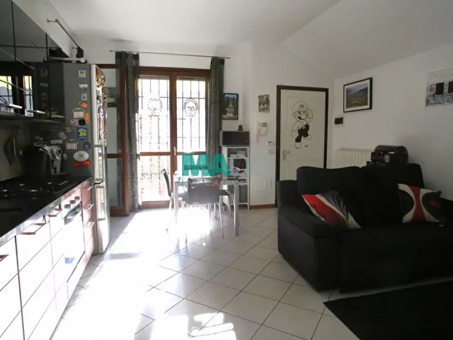 Immagine 21 di Appartamento in vendita  a Prato