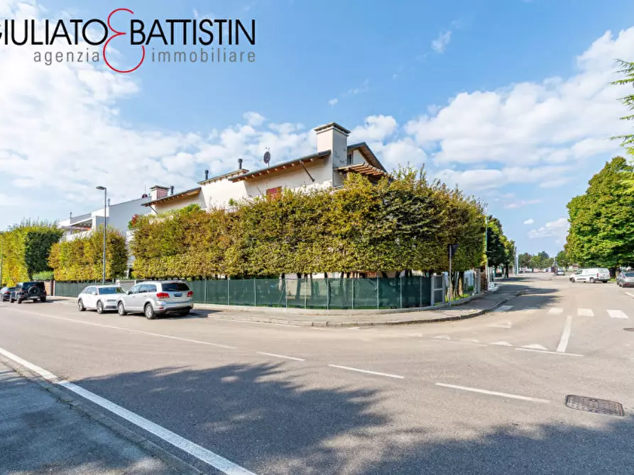 Immagine 25 di Appartamento in vendita  in Viale degli Alpini a Dueville