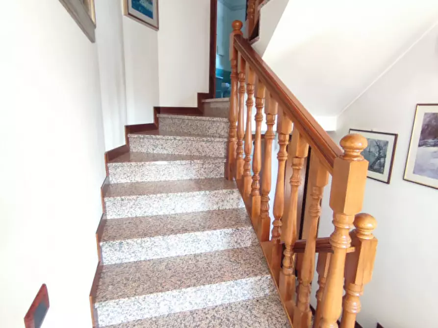 Immagine 4 di Casa bifamiliare in vendita  a Campo San Martino