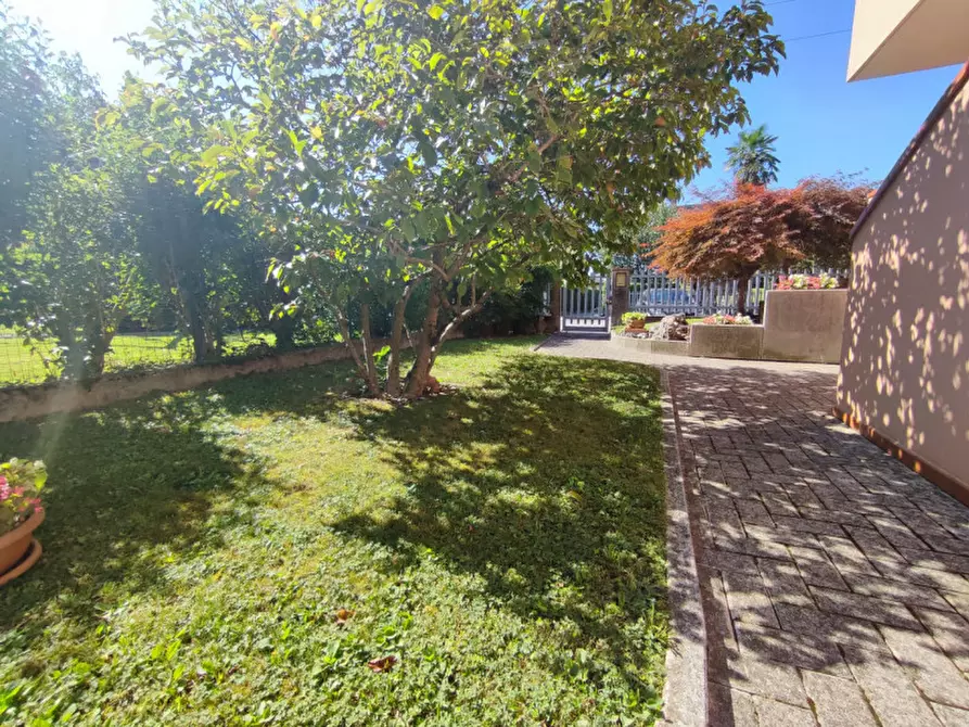 Immagine 14 di Casa bifamiliare in vendita  a Campo San Martino