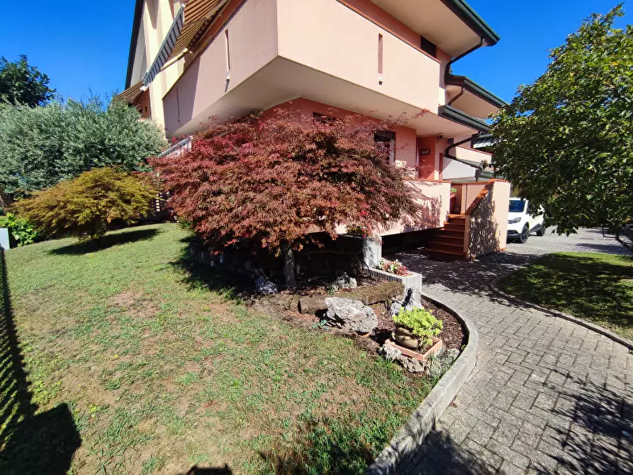 Immagine 17 di Casa bifamiliare in vendita  a Campo San Martino