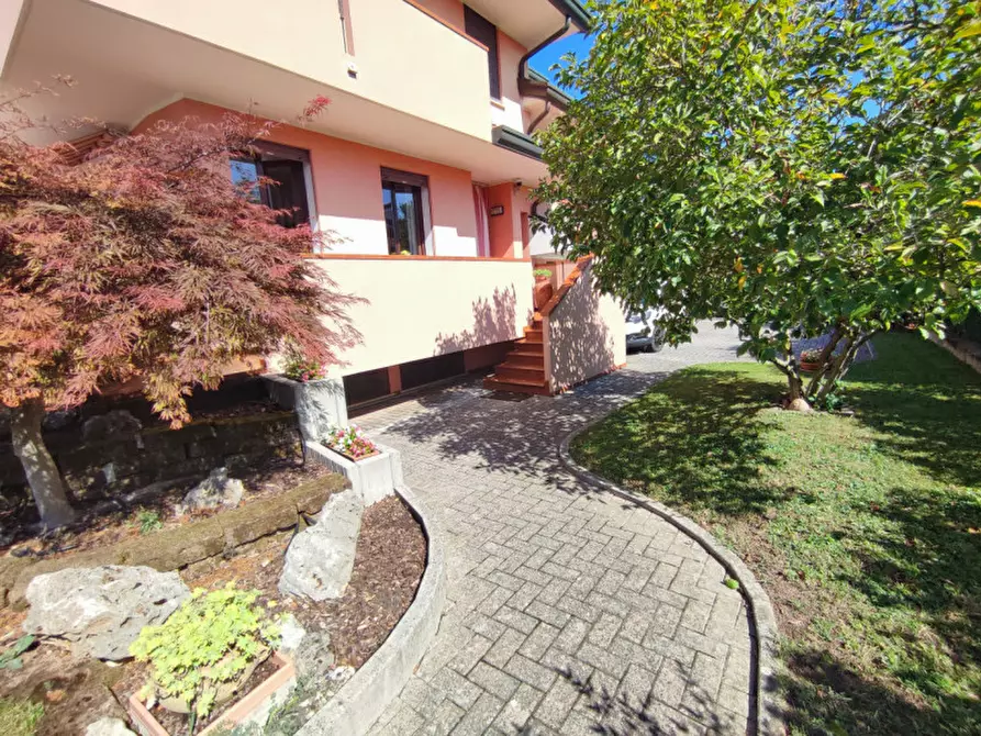 Immagine 18 di Casa bifamiliare in vendita  a Campo San Martino