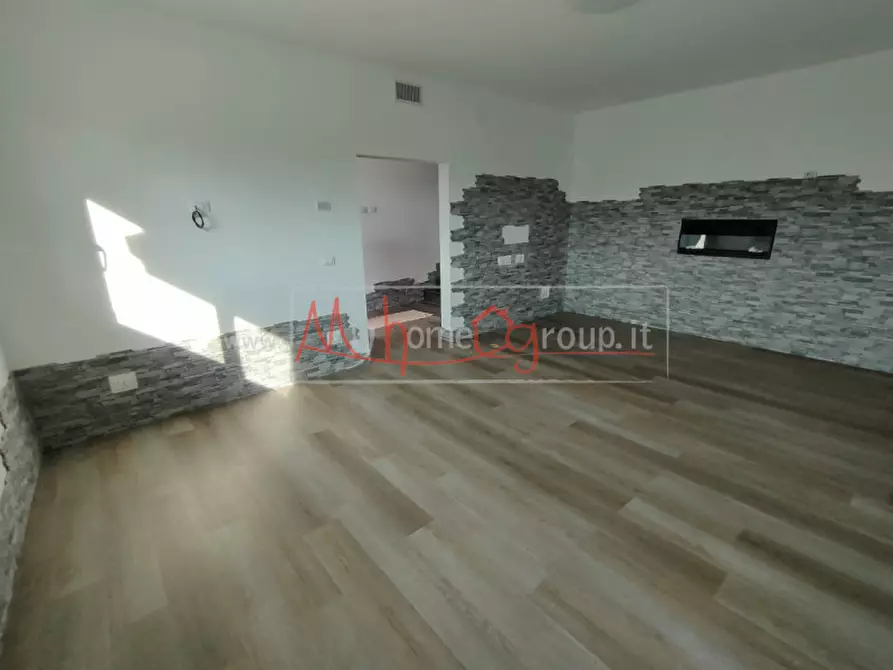 Immagine 1 di Villa in vendita  in Via Euganea a Selvazzano Dentro