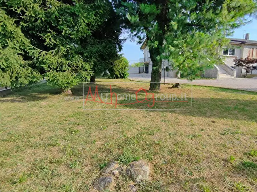 Immagine 3 di Villa in vendita  in Via Euganea a Selvazzano Dentro