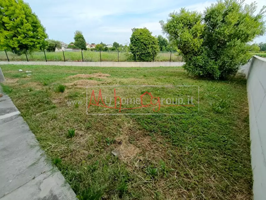 Immagine 5 di Villa in vendita  in Via Euganea a Selvazzano Dentro