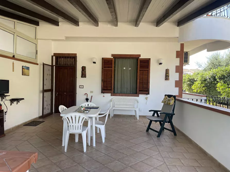 Immagine 3 di Casa bifamiliare in vendita  in Via Carmelo Iannì 33 a Carini