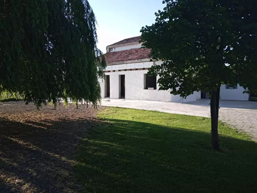 Immagine 3 di Casa indipendente in vendita  in via roma a Correzzola