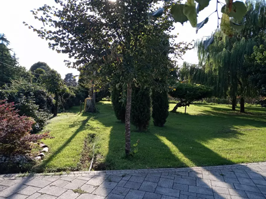 Immagine 10 di Casa indipendente in vendita  in via roma a Correzzola