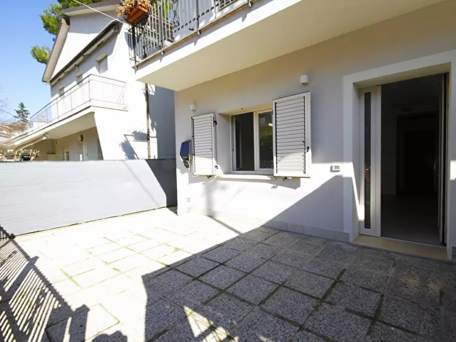 Immagine 1 di Appartamento in vendita  in viale Termoli a Riccione