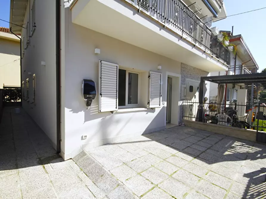 Immagine 2 di Appartamento in vendita  in viale Termoli a Riccione