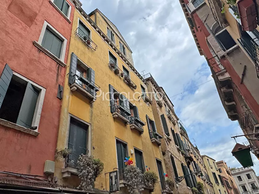 Immagine 3 di Appartamento in vendita  in Ruga Vecchia San Giovanni a Venezia