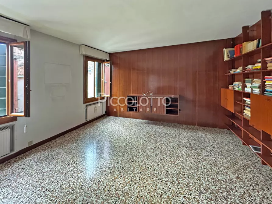 Immagine 10 di Appartamento in vendita  in Ruga Vecchia San Giovanni a Venezia