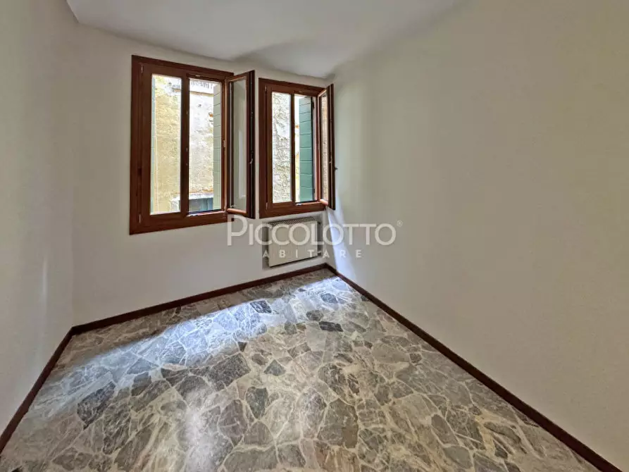 Immagine 13 di Appartamento in vendita  in Ruga Vecchia San Giovanni a Venezia