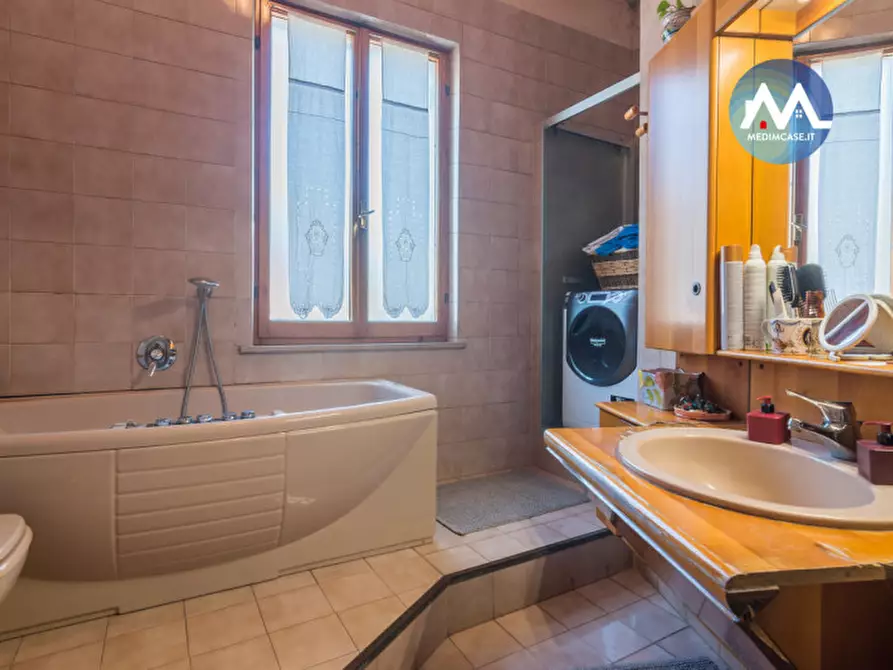 Immagine 18 di Casa bifamiliare in vendita  in Viale Antonio Cecchi a Pesaro