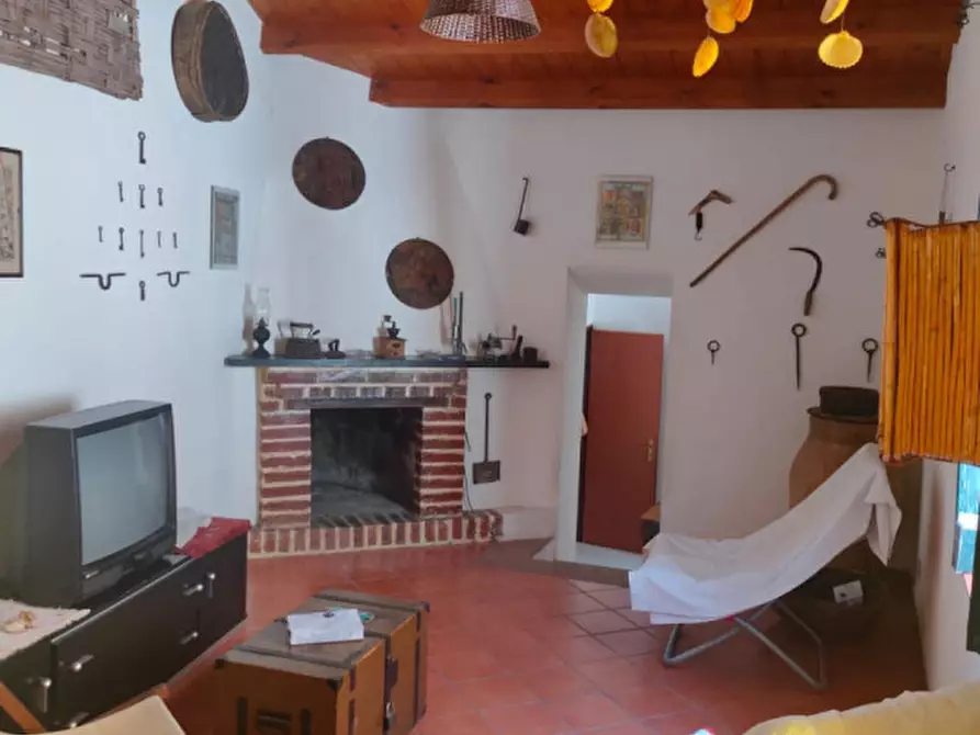 Immagine 2 di Casa indipendente in vendita  in stretto secondo femminamorta,N°6-8 a Barcellona Pozzo Di Gotto