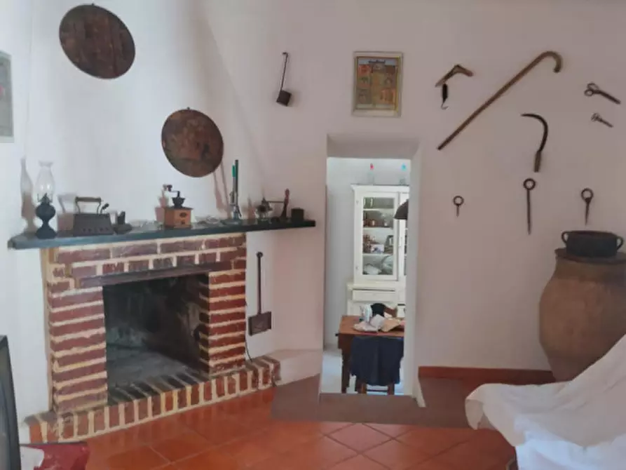 Immagine 3 di Casa indipendente in vendita  in stretto secondo femminamorta,N°6-8 a Barcellona Pozzo Di Gotto