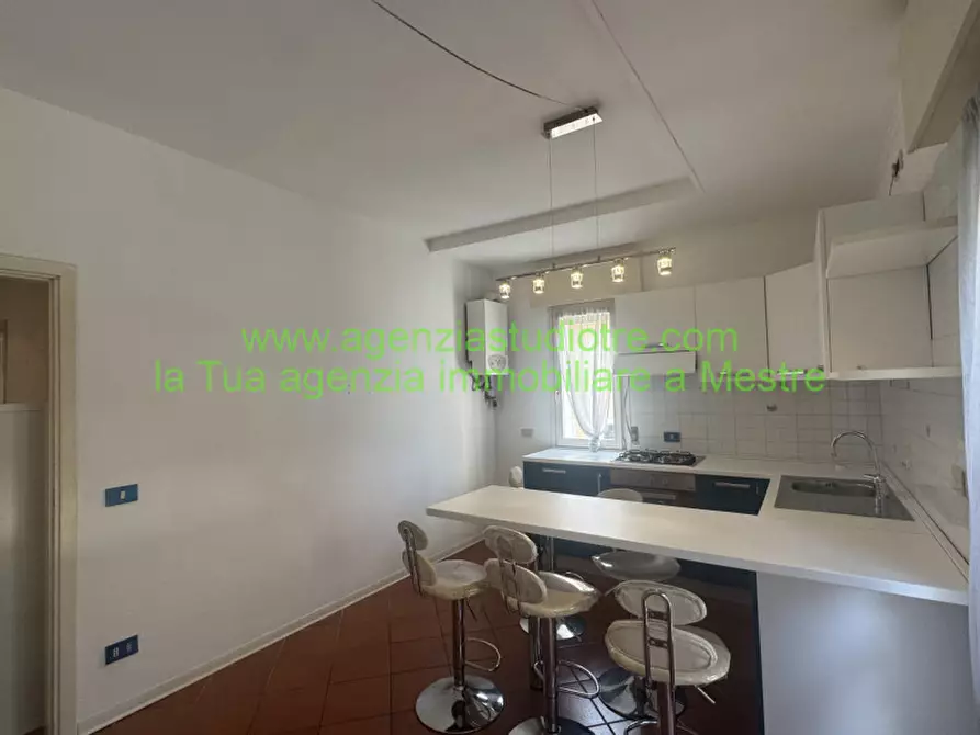 Immagine 3 di Appartamento in vendita  in Via Tito Speri a Venezia