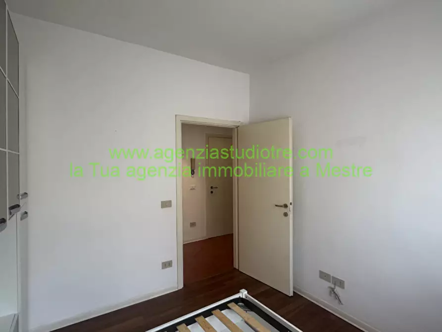 Immagine 11 di Appartamento in vendita  in Via Tito Speri a Venezia