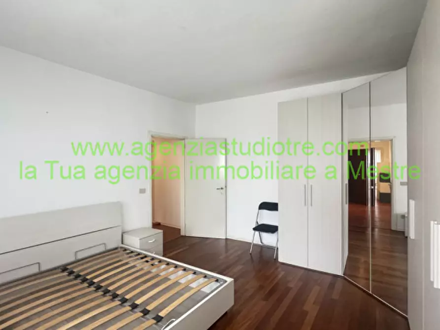 Immagine 17 di Appartamento in vendita  in Via Tito Speri a Venezia