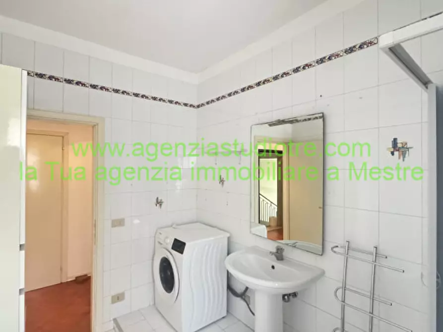 Immagine 19 di Appartamento in vendita  in Via Tito Speri a Venezia