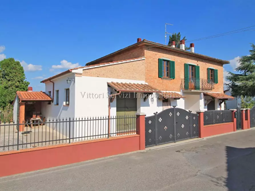 Immagine 1 di Casa indipendente in vendita  in Via Spagna a Torrita Di Siena