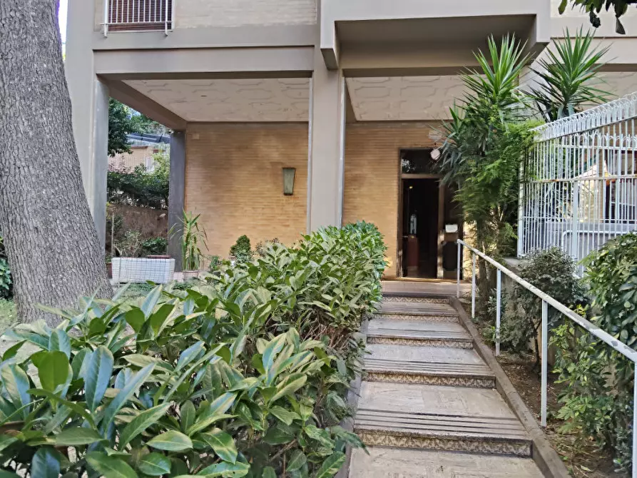 Immagine 8 di Appartamento in vendita  in VIALE RAFFAELLO a Napoli