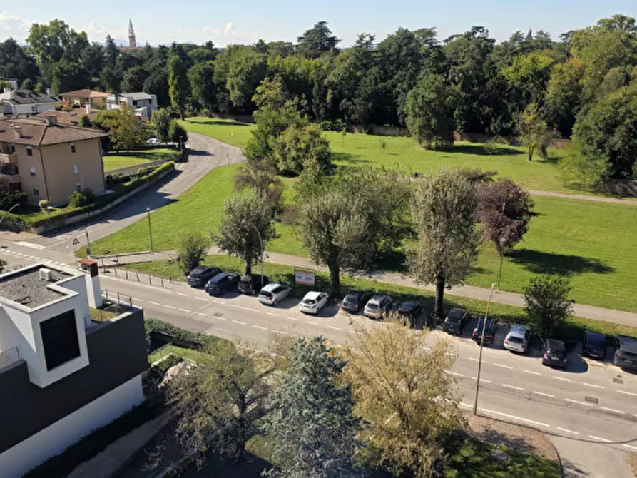 Immagine 13 di Appartamento in vendita  in Viale Italia a Castelfranco Veneto