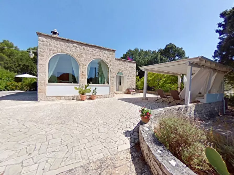 Immagine 2 di Villa in vendita  in VITI a Fasano