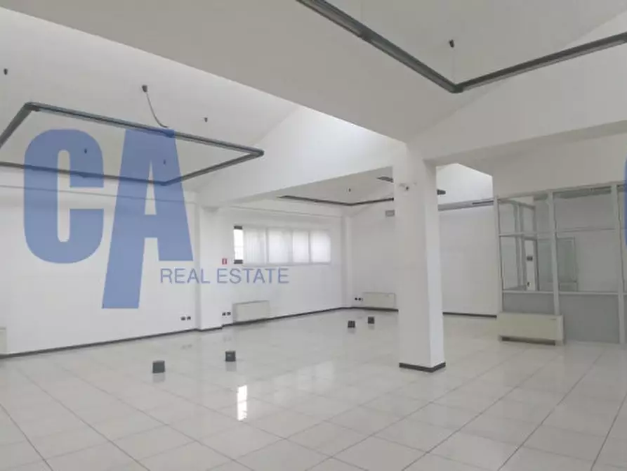 Immagine 2 di Ufficio in affitto  in VIA GROSIO a Milano