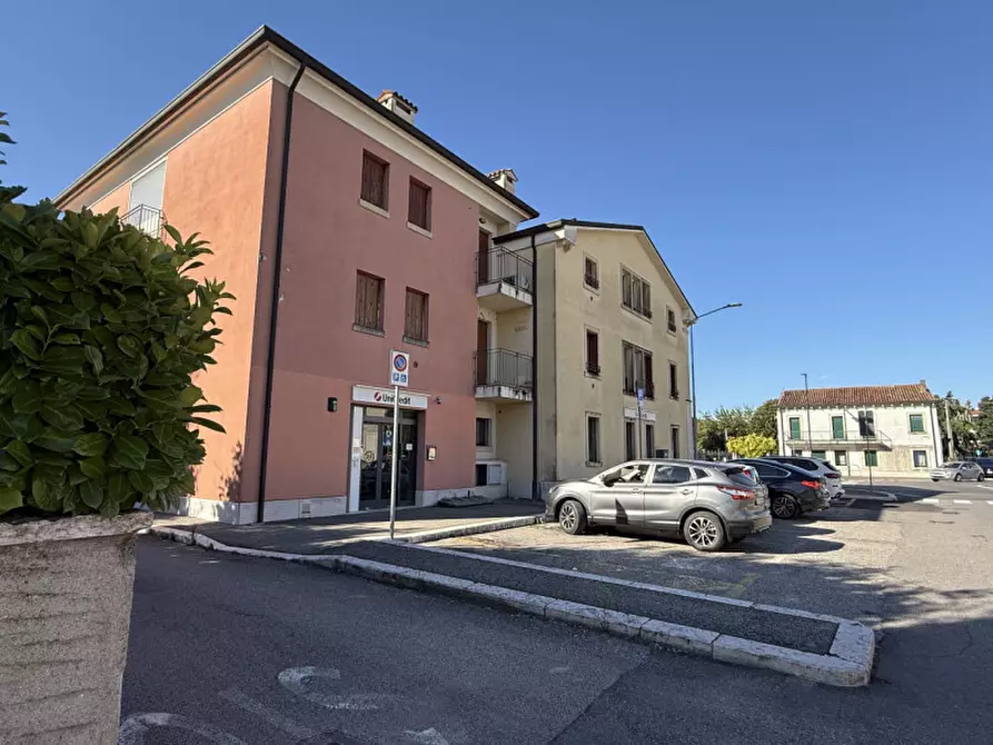 Immagine 2 di Appartamento in vendita  in Piazza Violini Nogarola a Castel D'azzano