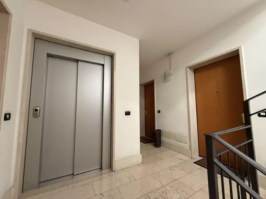 Immagine 11 di Appartamento in vendita  in Piazza Violini Nogarola a Castel D'azzano