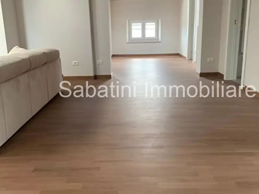 Immagine 1 di Appartamento in vendita  in Via Silvio Pellico, 6 a Pescara