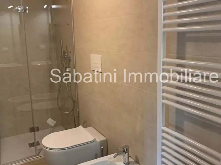 Immagine 14 di Appartamento in vendita  in Via Silvio Pellico, 6 a Pescara