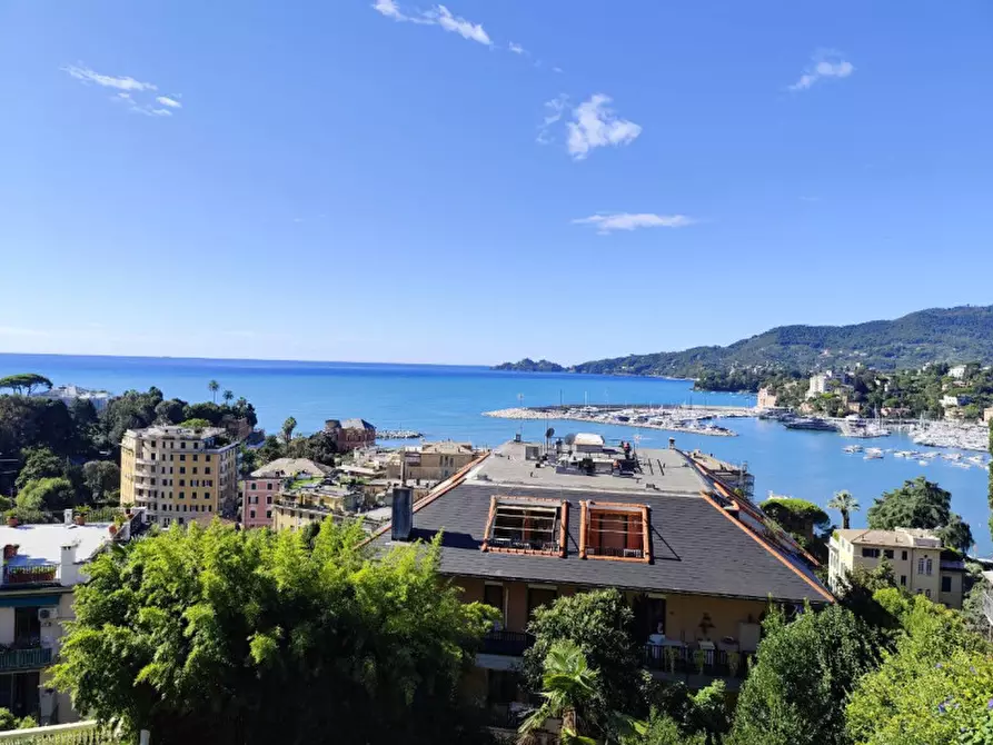Immagine 1 di Appartamento in affitto  in via bozzo costa a Rapallo