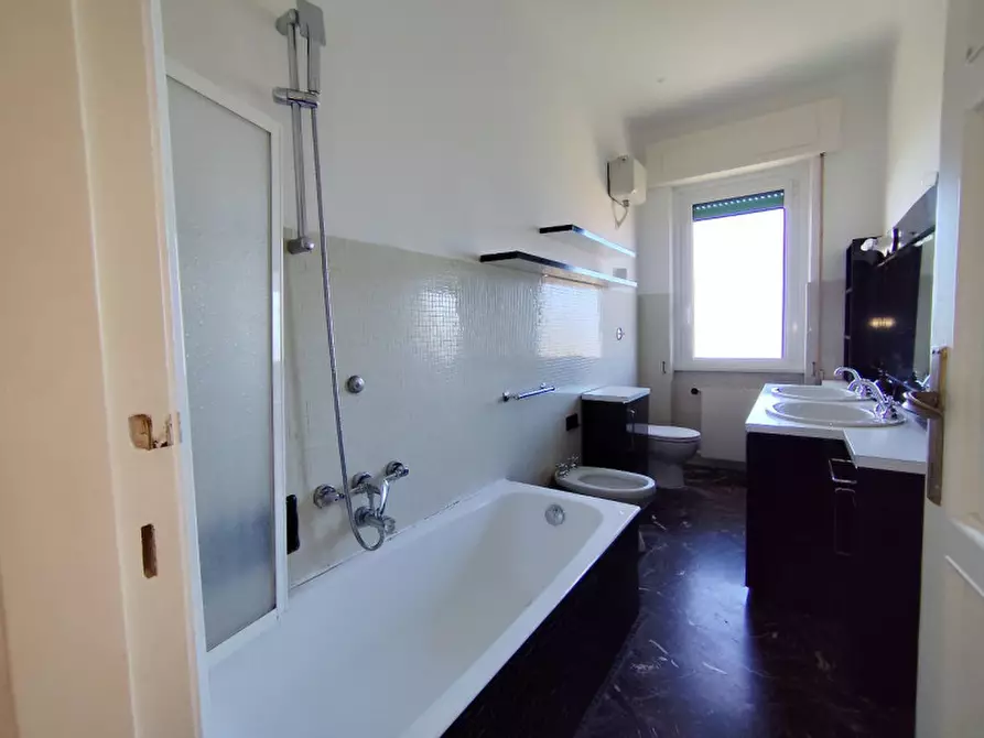 Immagine 14 di Appartamento in affitto  in via bozzo costa a Rapallo